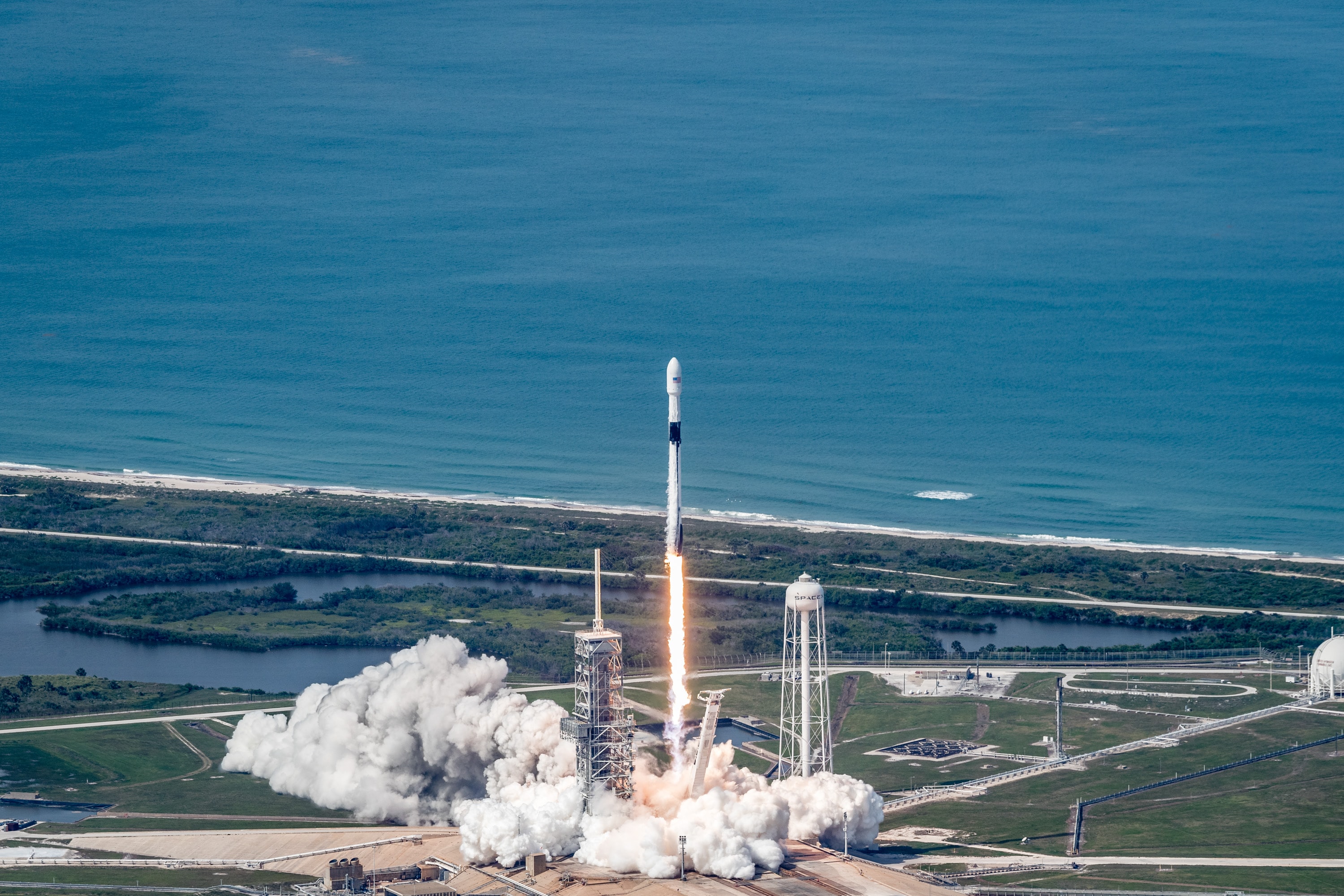 spacex-t3HVjP4xNsg-unsplash.jpg